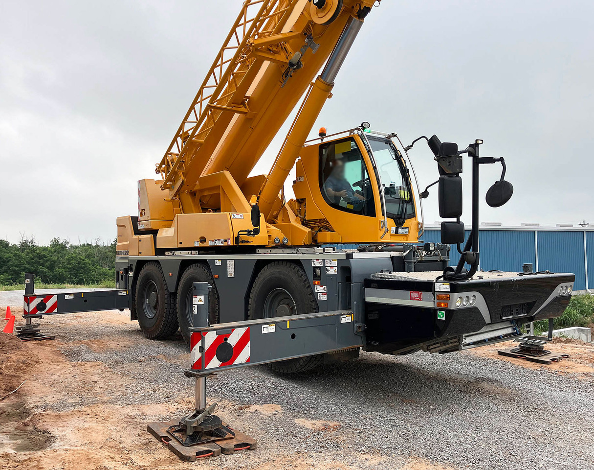 Liebherr LTC 1050-3.1 - Autogrúa: foto 1 Liebherr LTC 1050-3.1 - Autogrúa: foto 1