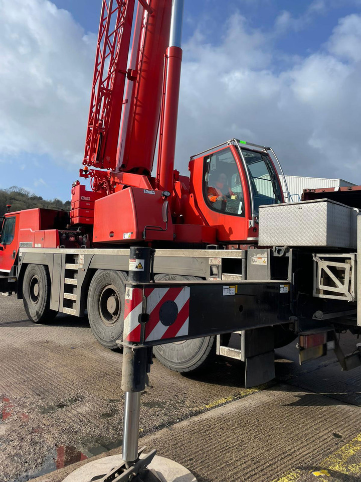 Liebherr LTM 1055-3.1 - Autogrúa: foto 3 Liebherr LTM 1055-3.1 - Autogrúa: foto 3