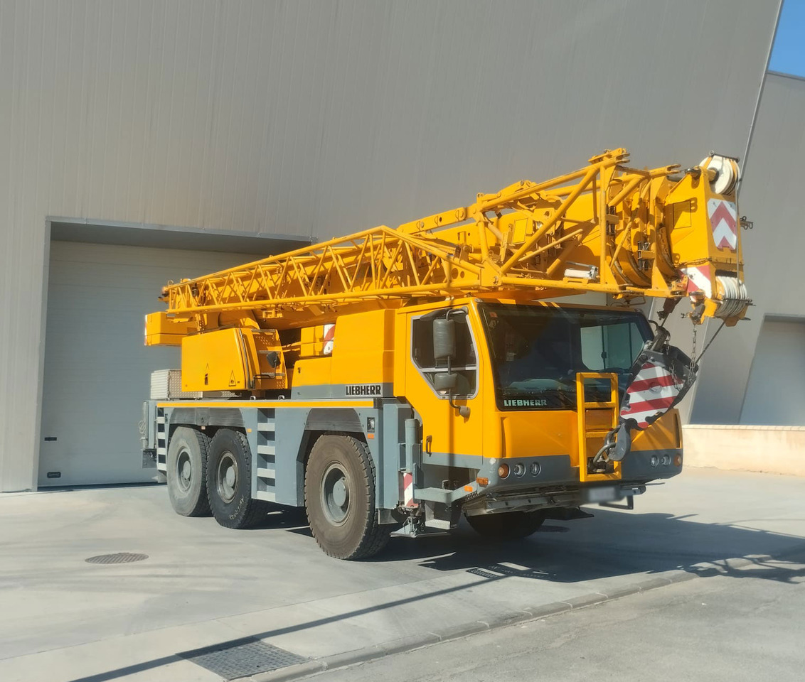 Liebherr LTM 1055-3.1 - Autogrúa: foto 1 Liebherr LTM 1055-3.1 - Autogrúa: foto 1