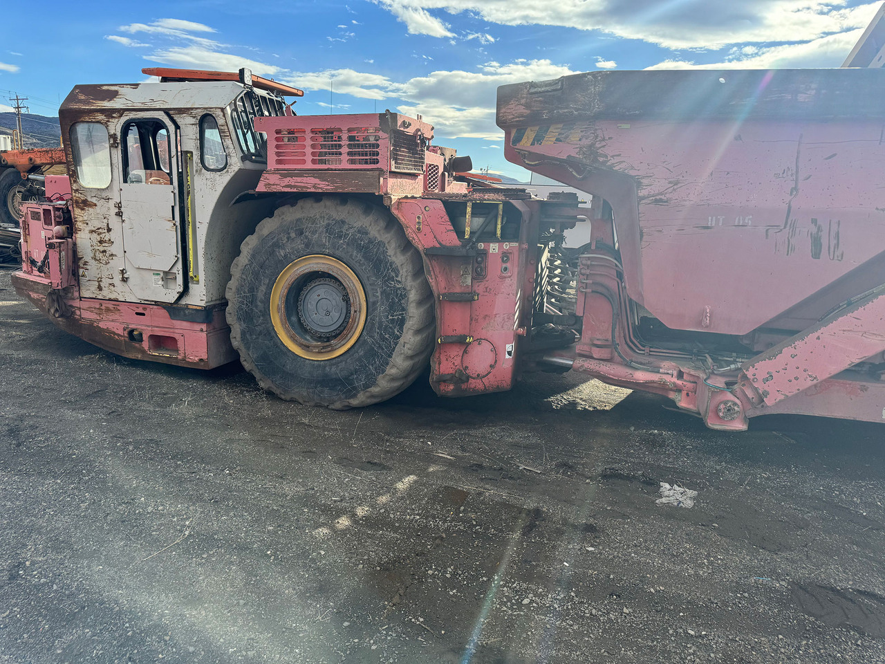 Sandvik TH430 - Maquinaria para minería: foto 1 Sandvik TH430 - Maquinaria para minería: foto 1