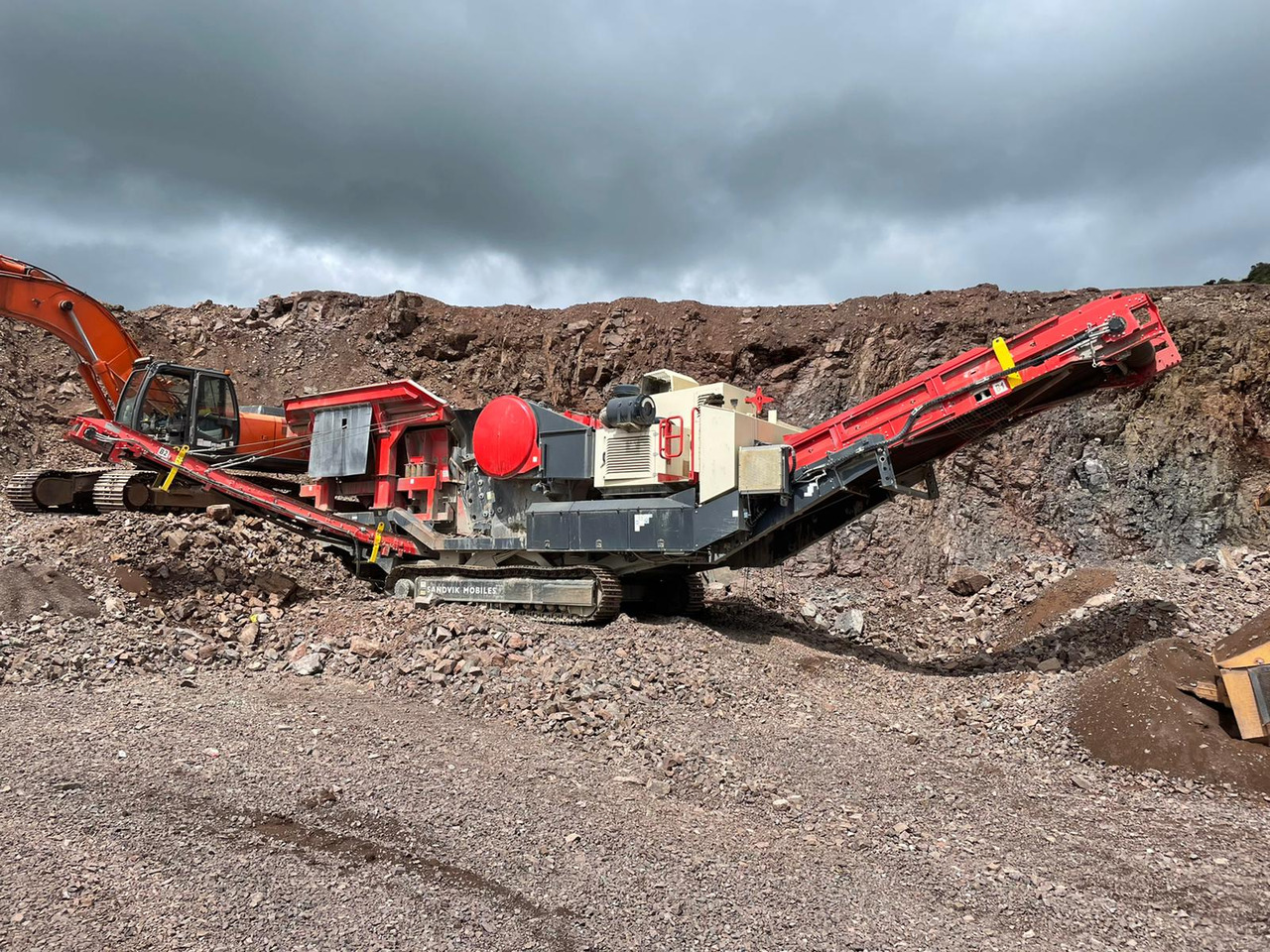 Sandvik UJ440i - Trituradora de mandíbula: foto 1 Sandvik UJ440i - Trituradora de mandíbula: foto 1