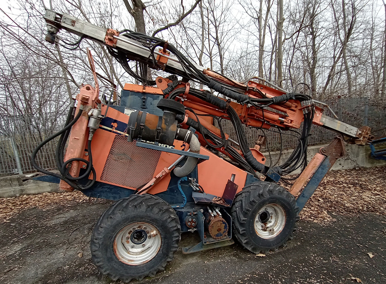 Tamrock Commando 300 - Perforadora: foto 3 Tamrock Commando 300 - Perforadora: foto 3