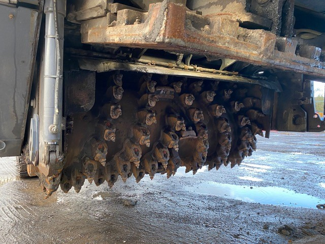 Wirtgen W 210 FI - Fresadora en frío: foto 5 Wirtgen W 210 FI - Fresadora en frío: foto 5