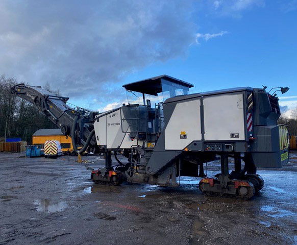 Wirtgen W 210 FI - Fresadora en frío: foto 1 Wirtgen W 210 FI - Fresadora en frío: foto 1