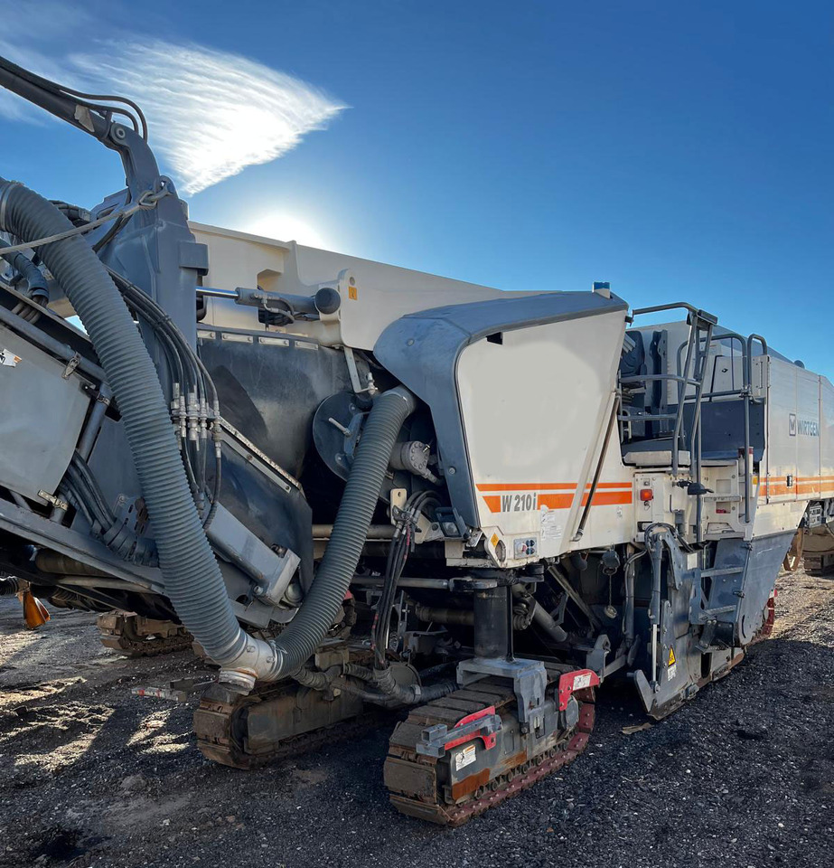 Wirtgen W 210 i - Fresadora en frío: foto 1 Wirtgen W 210 i - Fresadora en frío: foto 1