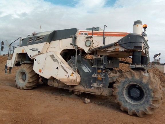Wirtgen WR 240 I - Estabilizador de suelos: foto 2 Wirtgen WR 240 I - Estabilizador de suelos: foto 2