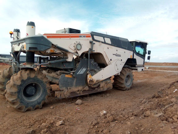 Wirtgen WR 240 I - Estabilizador de suelos: foto 3 Wirtgen WR 240 I - Estabilizador de suelos: foto 3