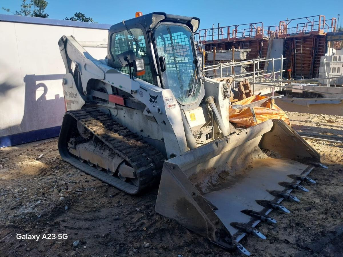 BOBCAT T870 - Minicargadora de cadenas: foto 1 BOBCAT T870 - Minicargadora de cadenas: foto 1