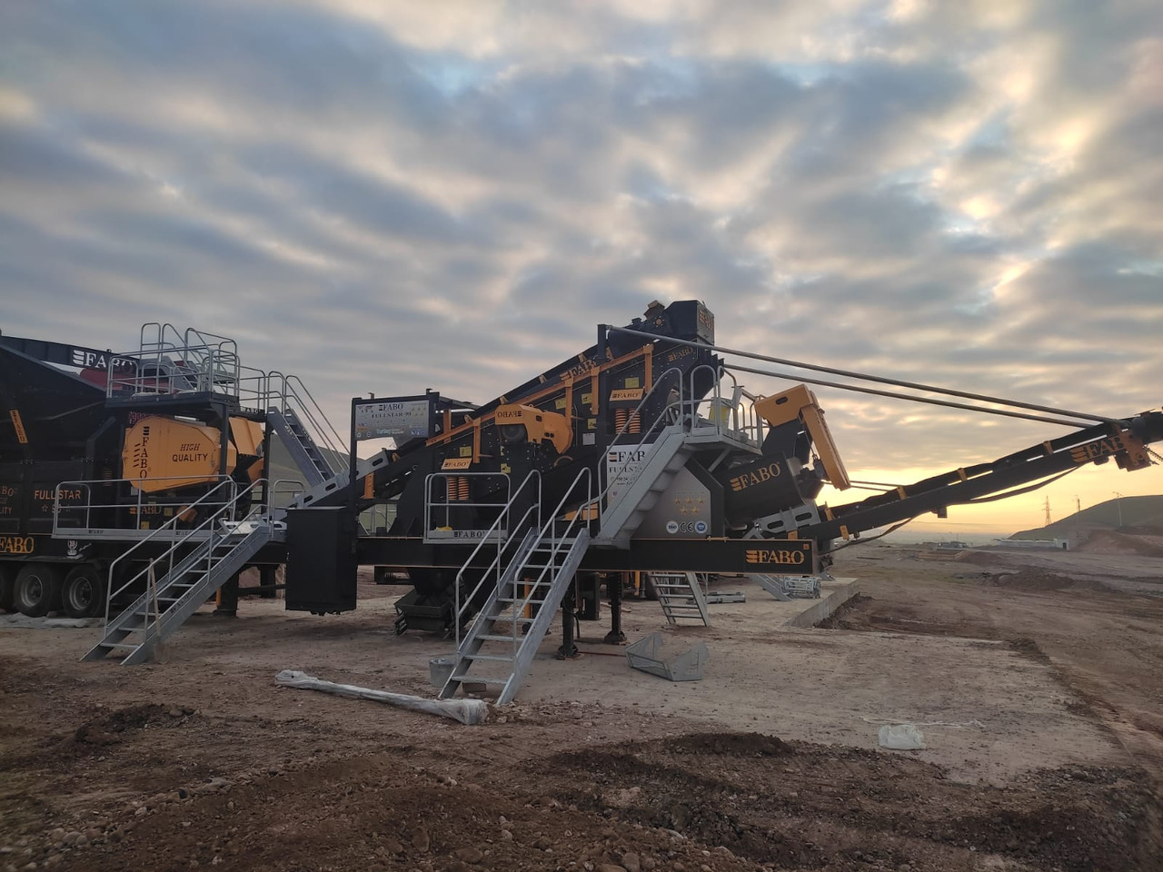 Trituradora móvil nuevo FABO Mobile crusher: foto 18 Trituradora móvil nuevo FABO Mobile crusher: foto 18