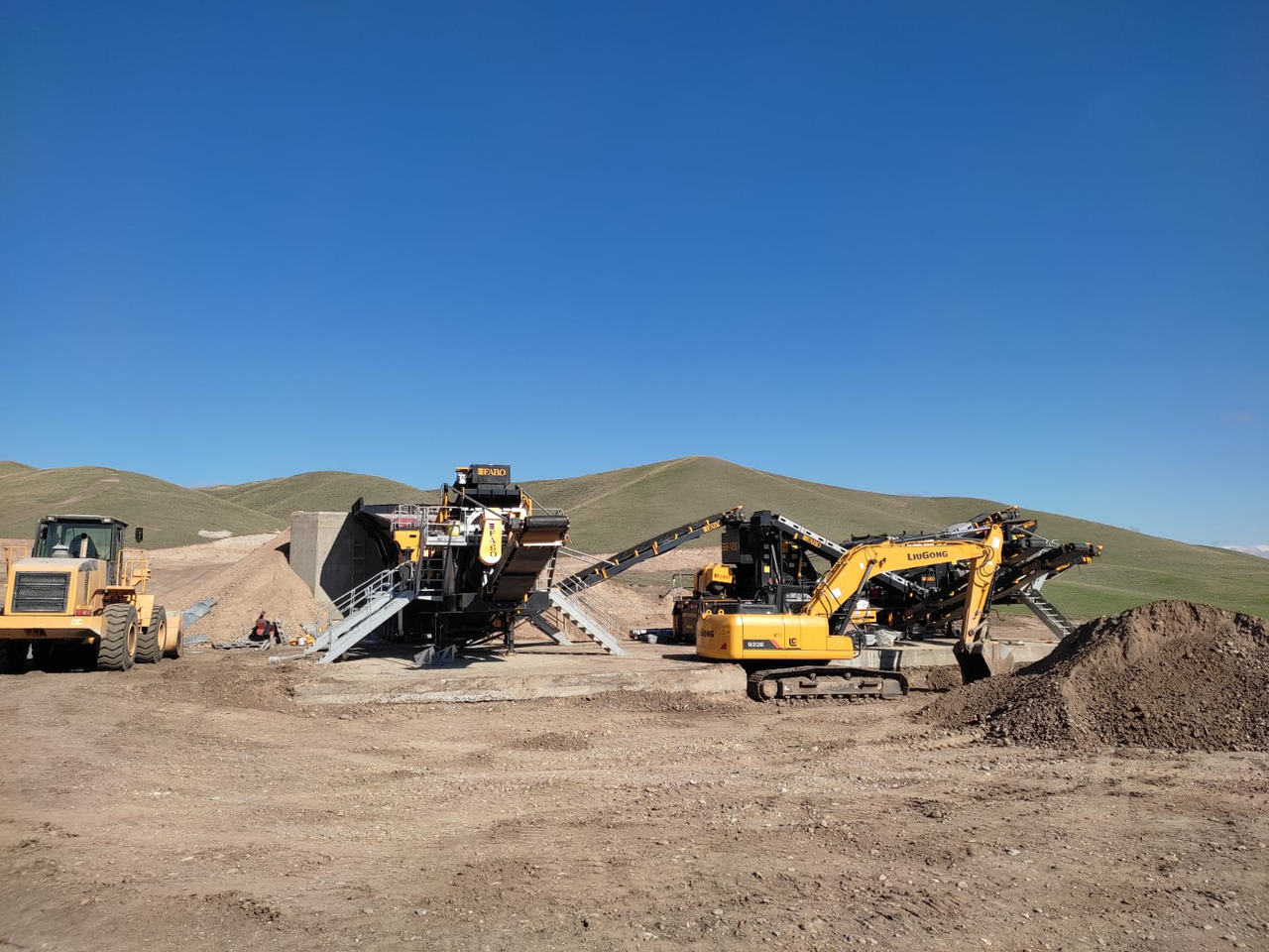 Trituradora móvil nuevo FABO Mobile crusher: foto 13 Trituradora móvil nuevo FABO Mobile crusher: foto 13