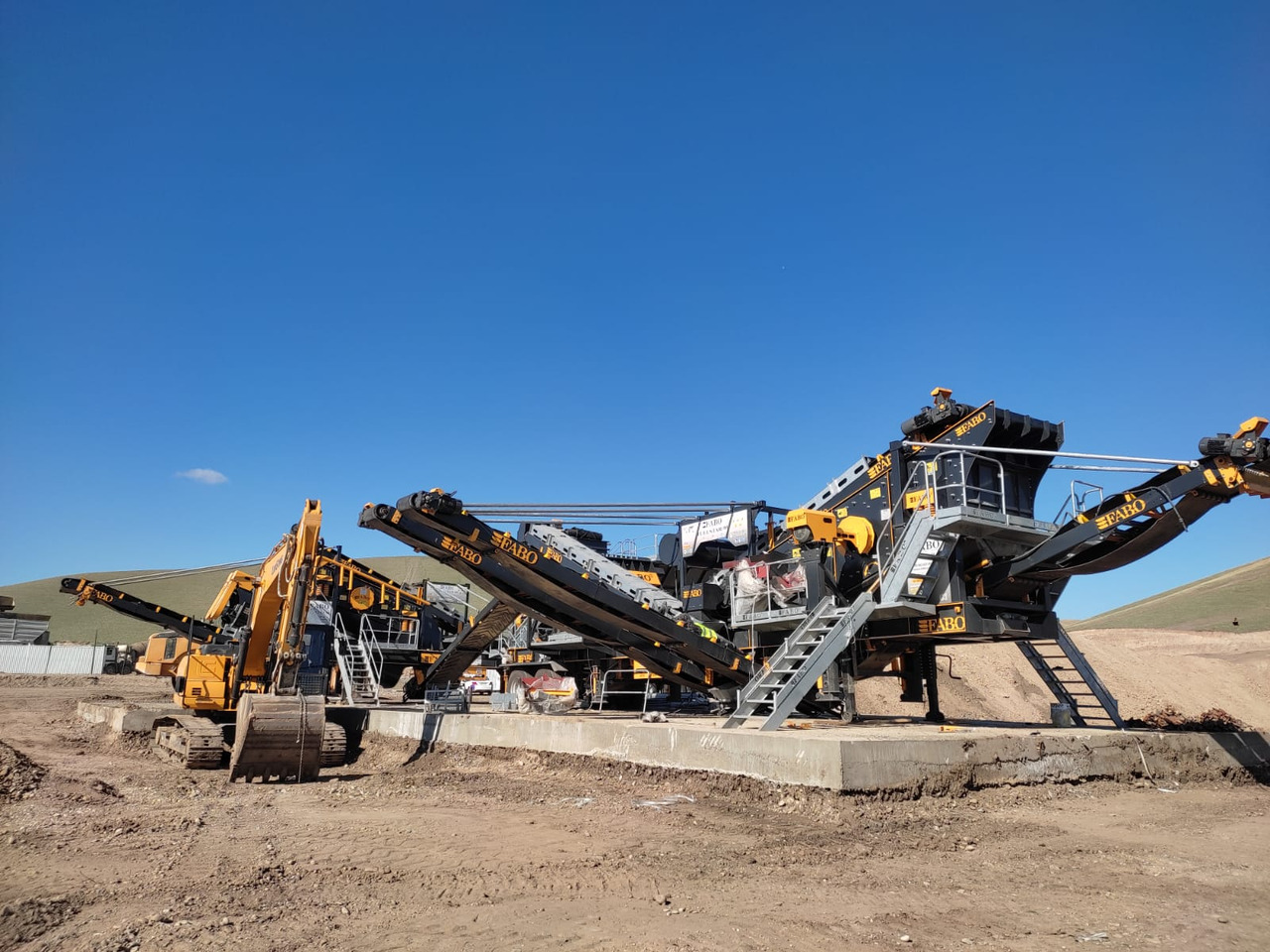 Trituradora móvil nuevo FABO Mobile crusher: foto 10 Trituradora móvil nuevo FABO Mobile crusher: foto 10