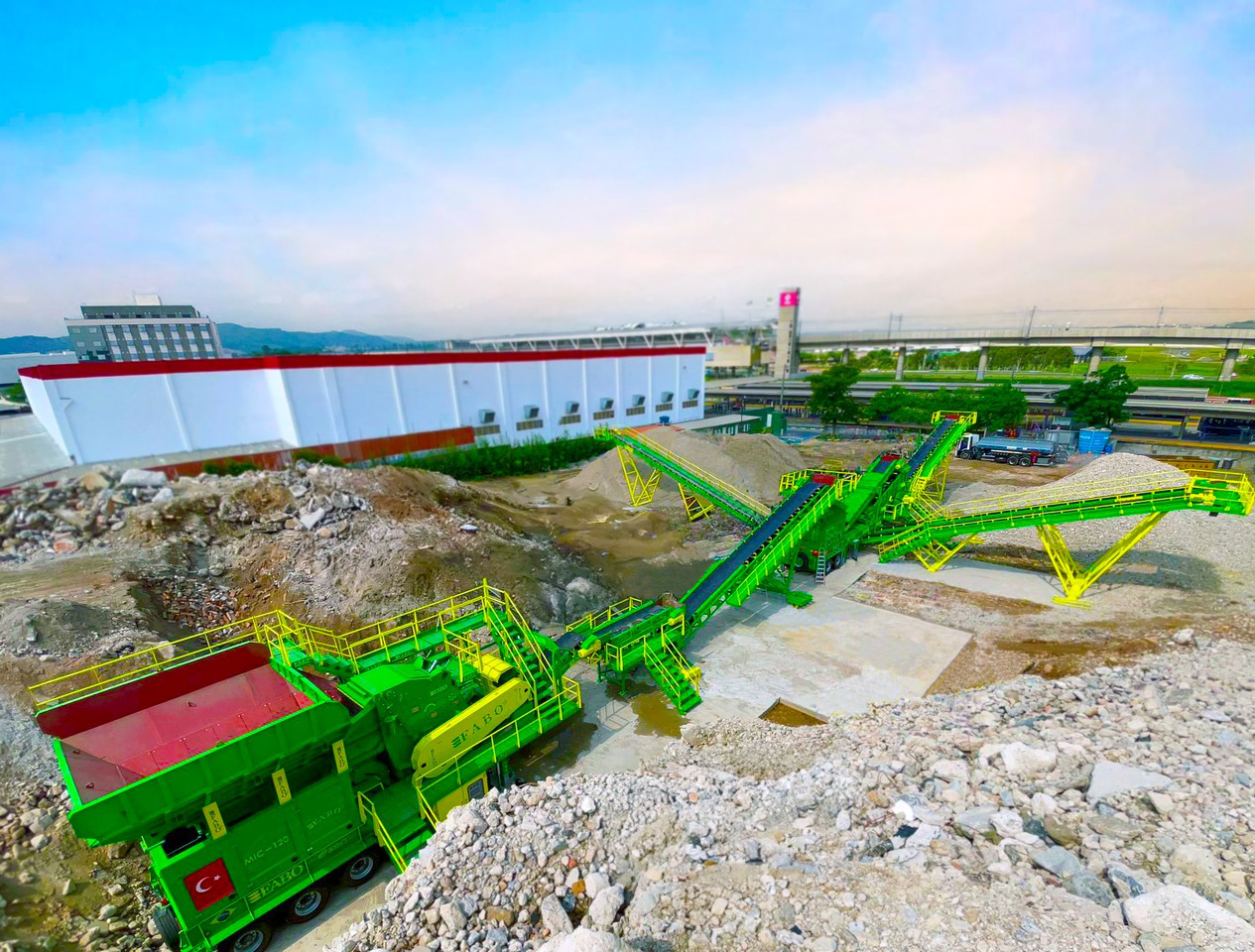 FABO mining machinery - crushing plant - Maquinaria para minería: foto 1 FABO mining machinery - crushing plant - Maquinaria para minería: foto 1