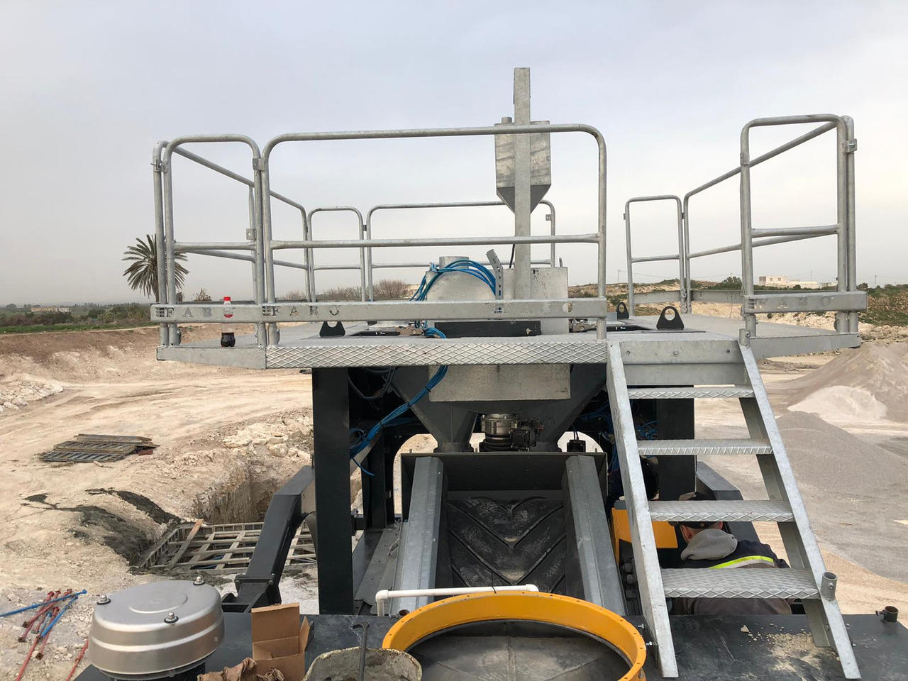 Planta de hormigón nuevo FABO mobile concrete batching plant: foto 9