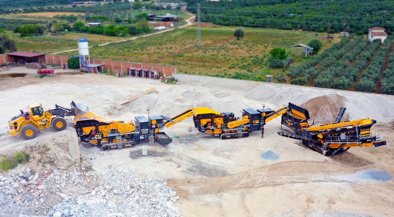 FABO mobile jaw crusher - Trituradora de mandíbula: foto 1 FABO mobile jaw crusher - Trituradora de mandíbula: foto 1
