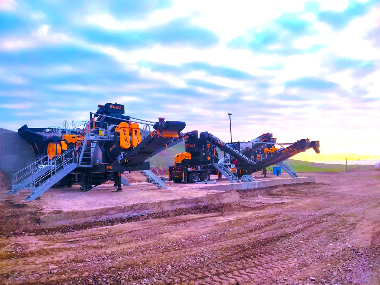 FABO mobile jaw crusher - Trituradora de mandíbula: foto 2 FABO mobile jaw crusher - Trituradora de mandíbula: foto 2