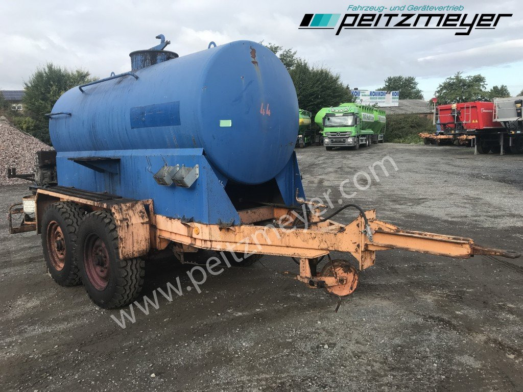 BATHE TANDEMANHÄNGER Bitum / Teerkocher 3,5 m³ Hatz Diesel-Motor 1 B 40 - Distribuidor de asfalto: foto 3 BATHE TANDEMANHÄNGER Bitum / Teerkocher 3,5 m³ Hatz Diesel-Motor 1 B 40 - Distribuidor de asfalto: foto 3