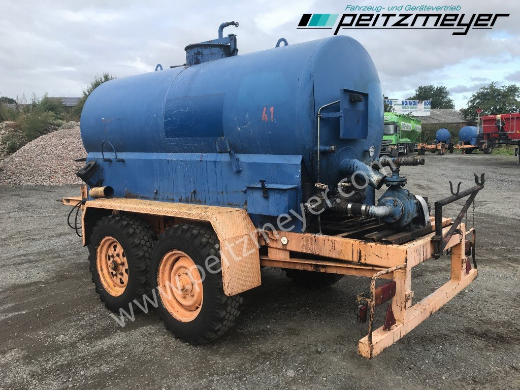 BATHE TANDEMANHÄNGER Bitum / Teerkocher 3,5 m³ Hatz Diesel-Motor 1 B 40 - Distribuidor de asfalto: foto 2 BATHE TANDEMANHÄNGER Bitum / Teerkocher 3,5 m³ Hatz Diesel-Motor 1 B 40 - Distribuidor de asfalto: foto 2