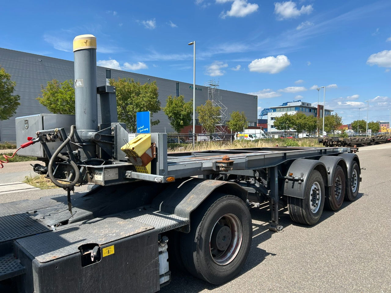 Mafa 20 ft tipping chassis / disc brakes / lifting axle / alcoa wheels / - Semirremolque portacontenedore/ Intercambiable: foto 1 Mafa 20 ft tipping chassis / disc brakes / lifting axle / alcoa wheels / - Semirremolque portacontenedore/ Intercambiable: foto 1