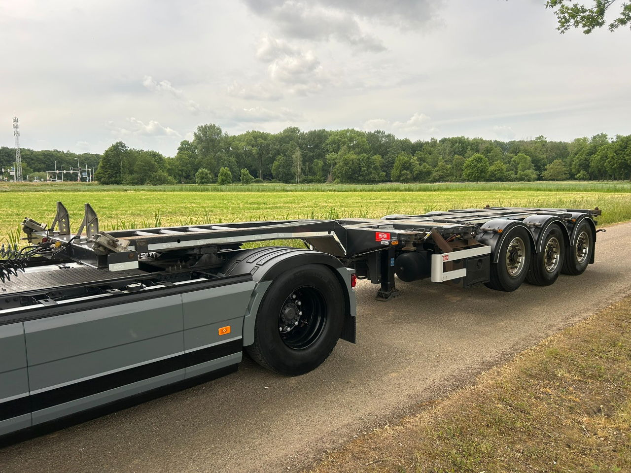 Pacton ET3 / Bpw Disc / Lifting axle / 2x20/30/40/45 ft hc / Tyres 80 / Tuf 3-20 - Semirremolque portacontenedore/ Intercambiable: foto 1 Pacton ET3 / Bpw Disc / Lifting axle / 2x20/30/40/45 ft hc / Tyres 80 / Tuf 3-20 - Semirremolque portacontenedore/ Intercambiable: foto 1