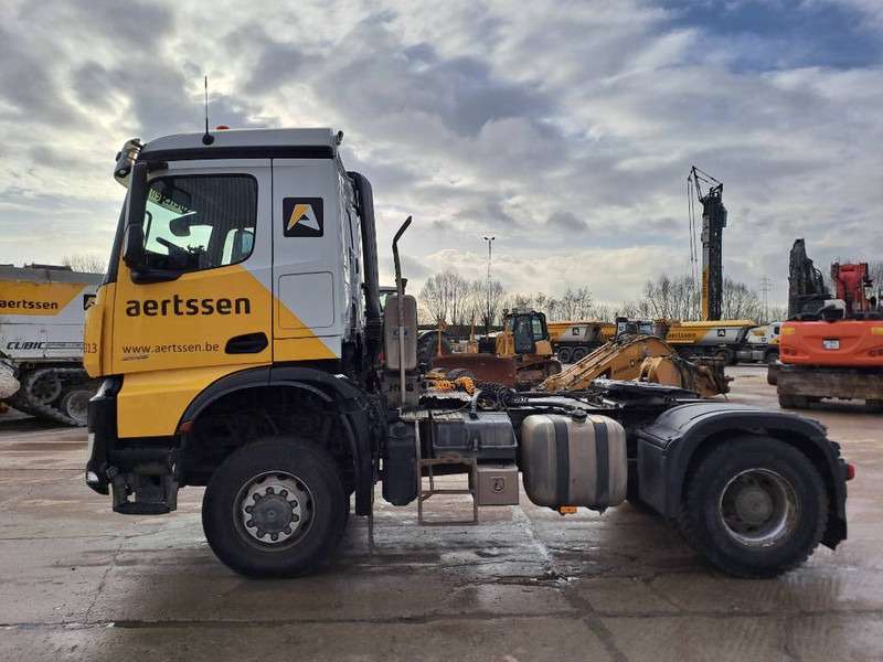 Mercedes-Benz Arocs 2045 - Cabeza tractora: foto 2 Mercedes-Benz Arocs 2045 - Cabeza tractora: foto 2