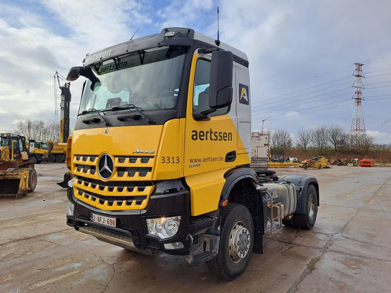 Mercedes-Benz Arocs 2045 - Cabeza tractora: foto 1 Mercedes-Benz Arocs 2045 - Cabeza tractora: foto 1