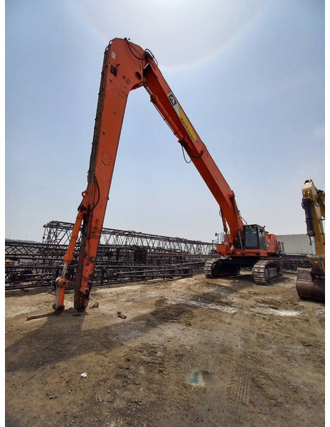 Hitachi EX1200-6 LR 28m (Abu Dhabi) - Excavadora: foto 1 Hitachi EX1200-6 LR 28m (Abu Dhabi) - Excavadora: foto 1