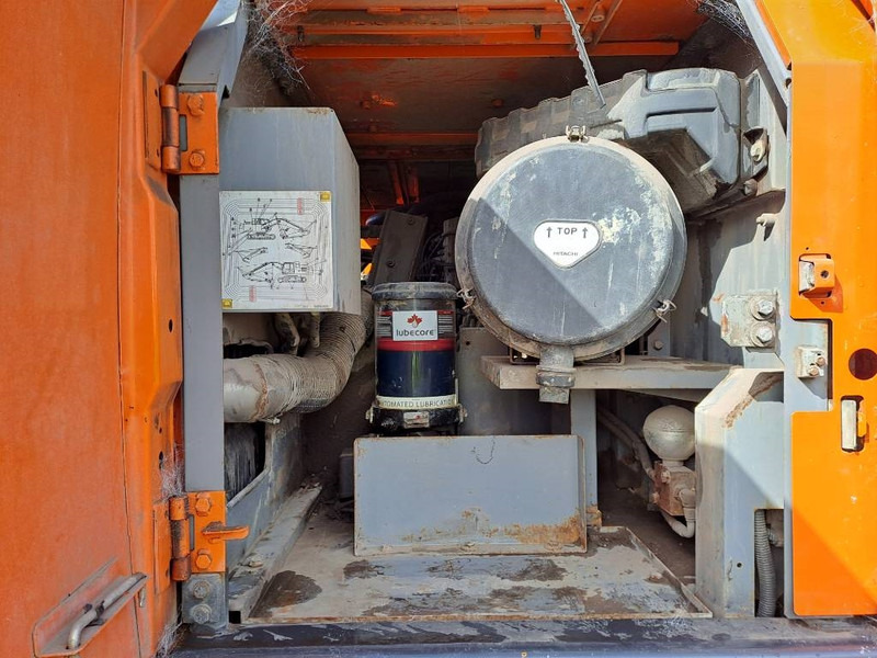 Excavadora de cadenas Hitachi ZX 300 LC-6: foto 15