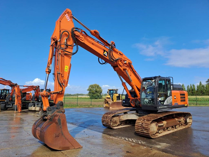 Excavadora de cadenas Hitachi ZX 300 LC-6: foto 7