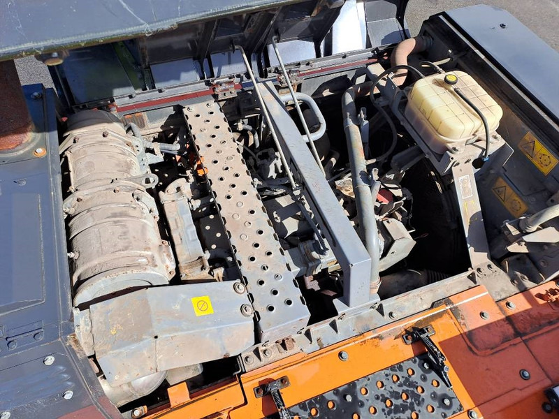 Excavadora de cadenas Hitachi ZX 300 LC-6: foto 18