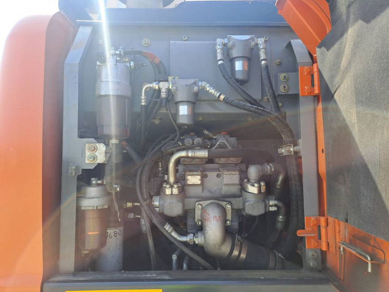 Excavadora de ruedas Hitachi ZX170W-5B: foto 18