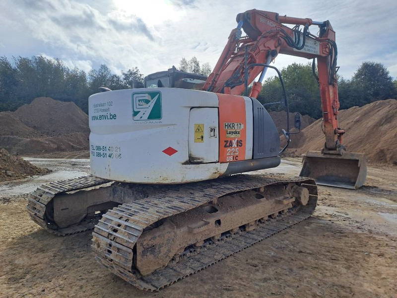 Hitachi ZX225USLC-3 - Excavadora de cadenas: foto 4 Hitachi ZX225USLC-3 - Excavadora de cadenas: foto 4