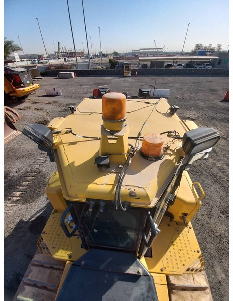 Bulldozer Komatsu D155A-6R (4 pcs available in Abu Dhabi): foto 9 Bulldozer Komatsu D155A-6R (4 pcs available in Abu Dhabi): foto 9