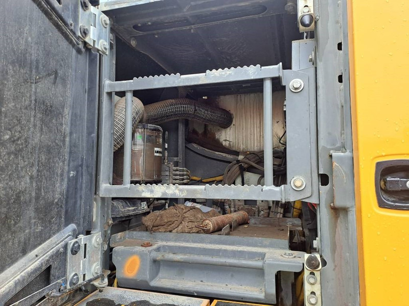 Excavadora de cadenas Liebherr R 946: foto 16