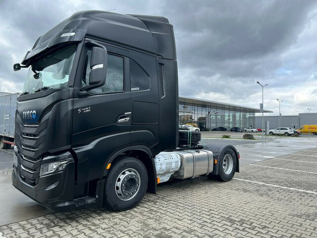 IVECO S-Way AS440S49T/P - AF4T COMFORT+AERO+ LED+NAVI... - Cabeza tractora: foto 2 IVECO S-Way AS440S49T/P - AF4T COMFORT+AERO+ LED+NAVI... - Cabeza tractora: foto 2