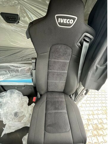 IVECO S-Way AS440S49T/P-AF4T COMFORT AERO PREMIUM LED... - Cabeza tractora: foto 4 IVECO S-Way AS440S49T/P-AF4T COMFORT AERO PREMIUM LED... - Cabeza tractora: foto 4