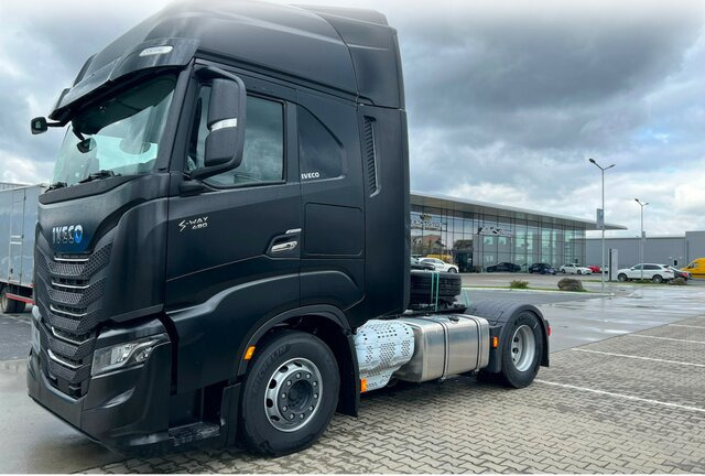 IVECO S-Way AS440S49T/P-AF4T COMFORT AERO PREMIUM LED... - Cabeza tractora: foto 1 IVECO S-Way AS440S49T/P-AF4T COMFORT AERO PREMIUM LED... - Cabeza tractora: foto 1