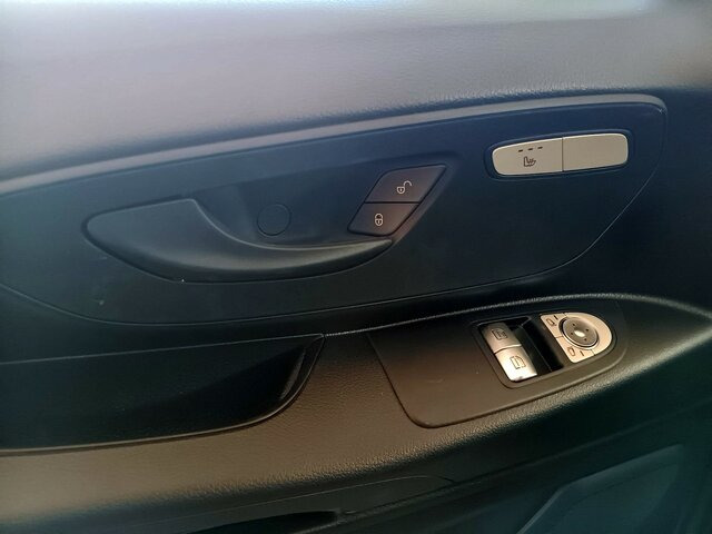 MERCEDES-BENZ Vito Kasten eVito 112 KA/FWD PARK+CLIMA... - Furgoneta pequeña, Furgoneta eléctrica: foto 4 MERCEDES-BENZ Vito Kasten eVito 112 KA/FWD PARK+CLIMA... - Furgoneta pequeña, Furgoneta eléctrica: foto 4
