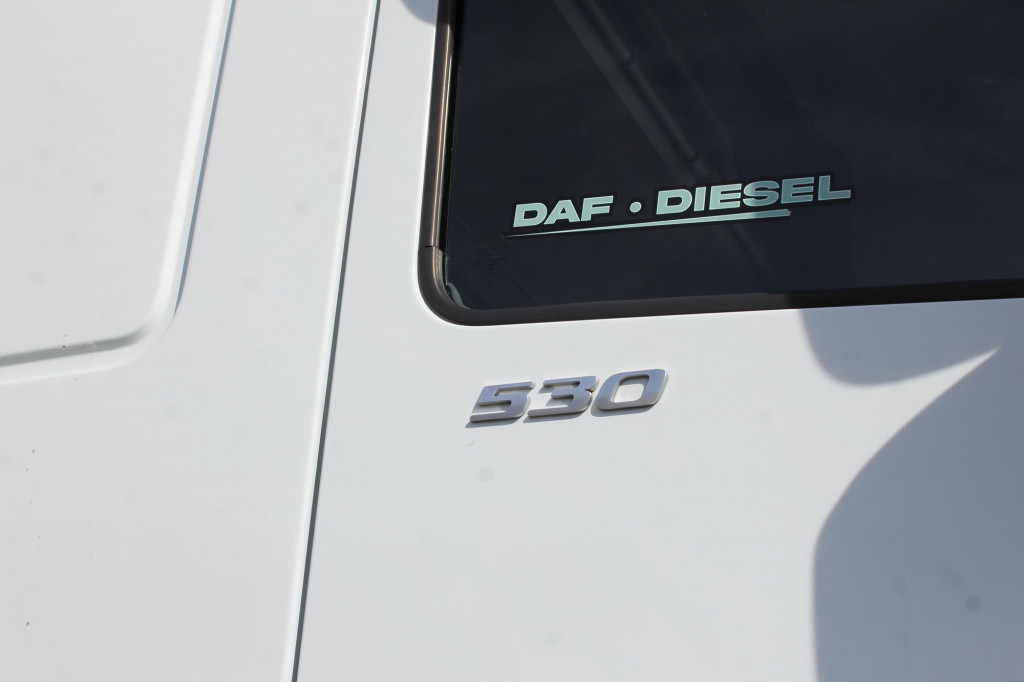 Daf 530 SSC Retarder Kühlbox 2 Tanks Standklima - Cabeza tractora: foto 2 Daf 530 SSC Retarder Kühlbox 2 Tanks Standklima - Cabeza tractora: foto 2