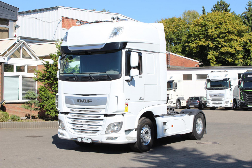 Daf 530 SSC Retarder Kühlbox 2 Tanks Standklima - Cabeza tractora: foto 1 Daf 530 SSC Retarder Kühlbox 2 Tanks Standklima - Cabeza tractora: foto 1