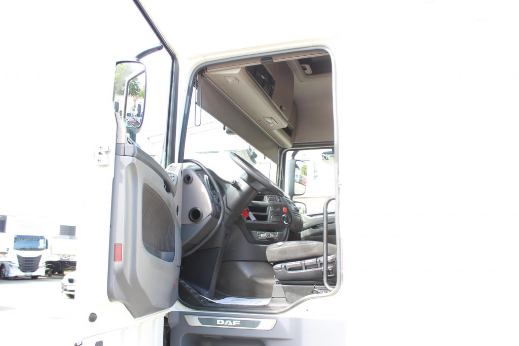 Daf XF 480 E6 Space Cab ACC LDW 2 Liegen - Cabeza tractora: foto 3 Daf XF 480 E6 Space Cab ACC LDW 2 Liegen - Cabeza tractora: foto 3