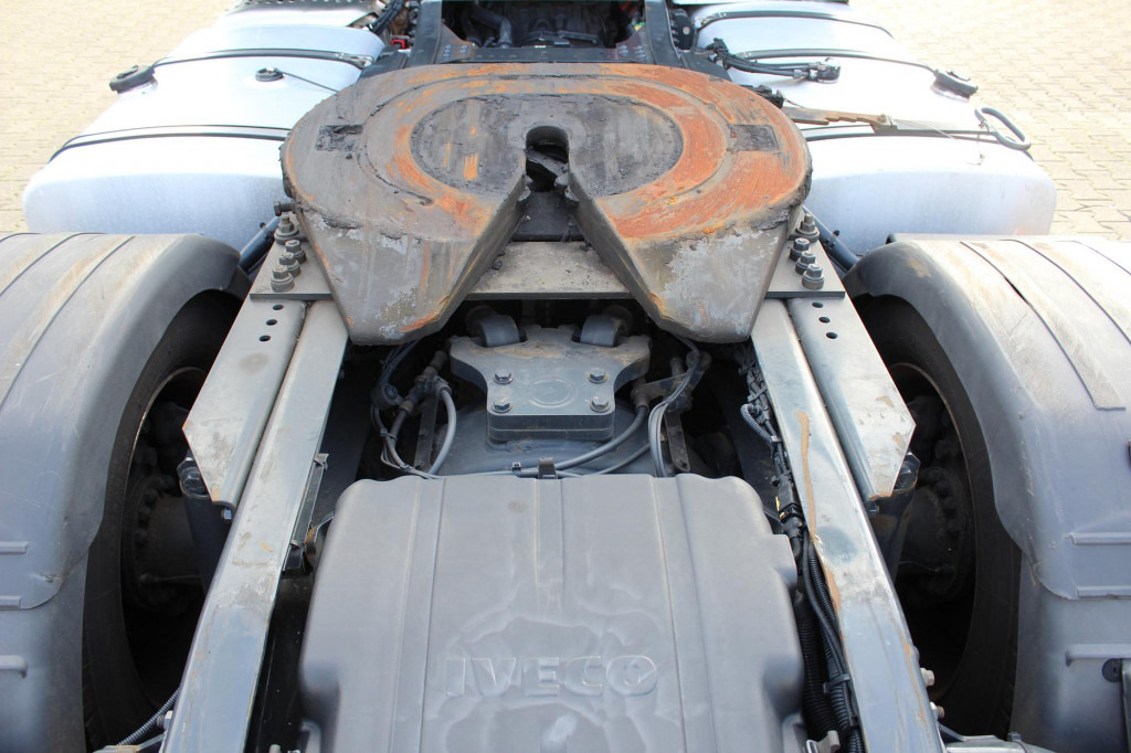 Iveco S-Way 510 Retarder Alufelgen Navi 2 x Kühlbox - Cabeza tractora: foto 2 Iveco S-Way 510 Retarder Alufelgen Navi 2 x Kühlbox - Cabeza tractora: foto 2