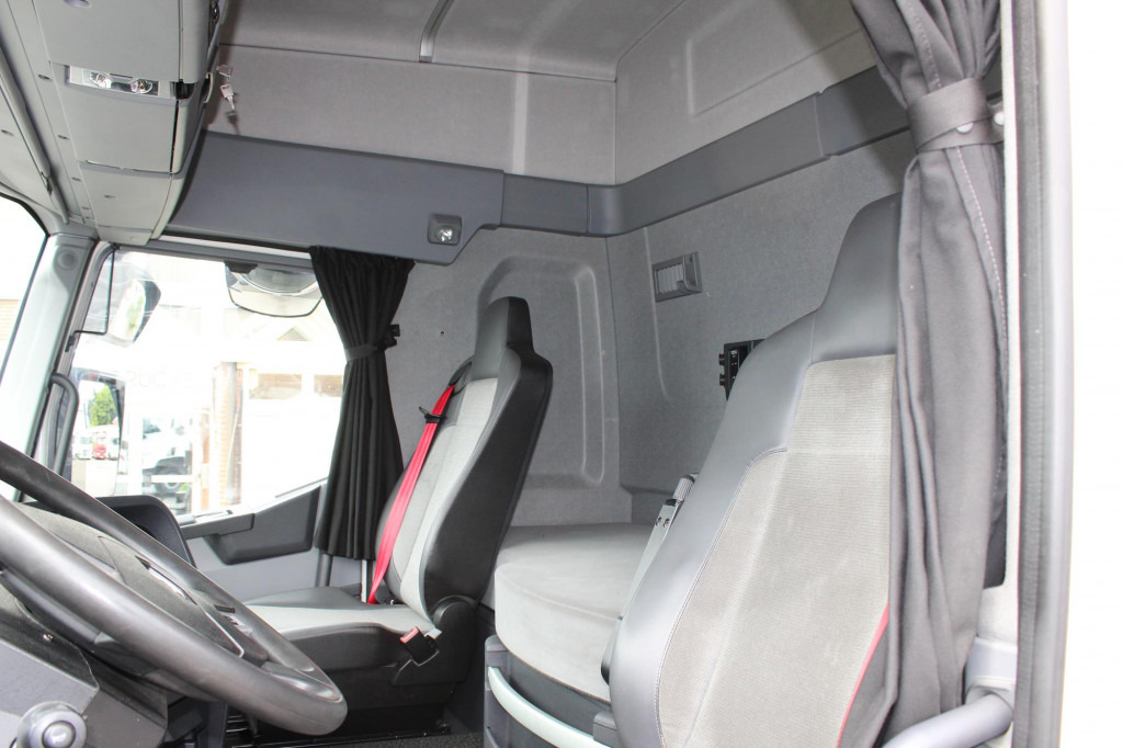 Renault T 480 E6 ACC LDW Kühlbox Vollspoiler - Cabeza tractora: foto 2 Renault T 480 E6 ACC LDW Kühlbox Vollspoiler - Cabeza tractora: foto 2