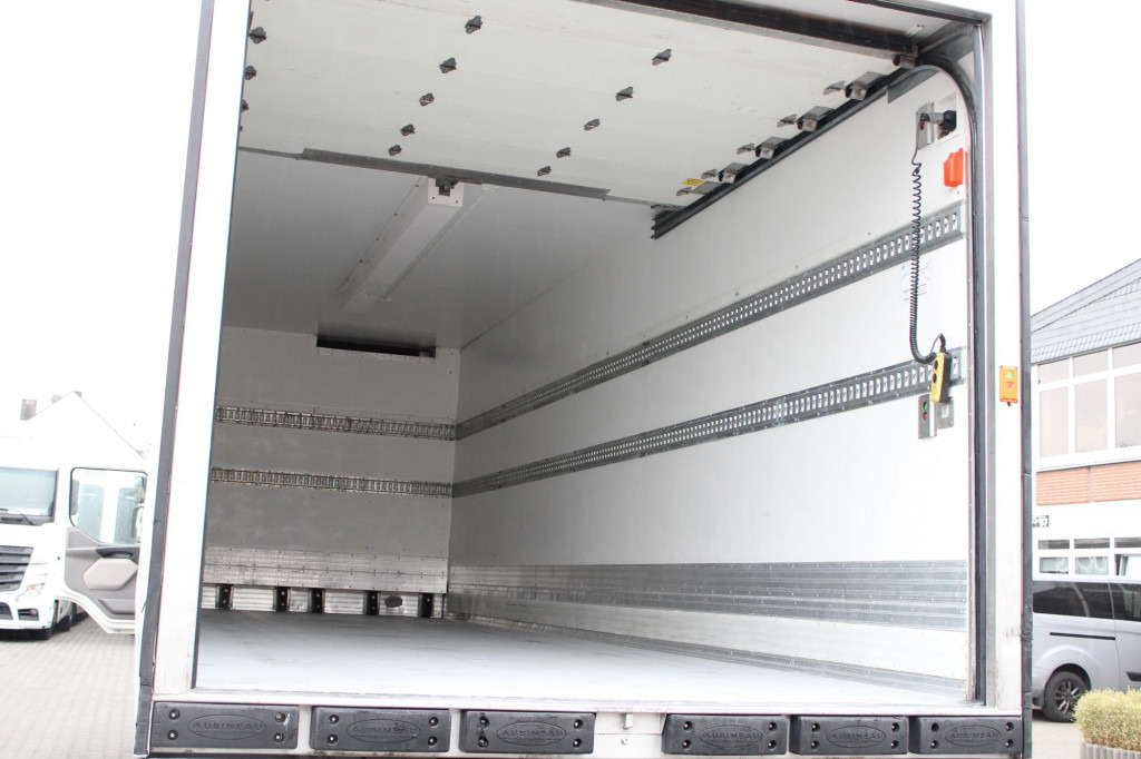 Camión frigorífico Daf LF  280 E6 Frigoblock LBW Rolltor Strom Klima: foto 14