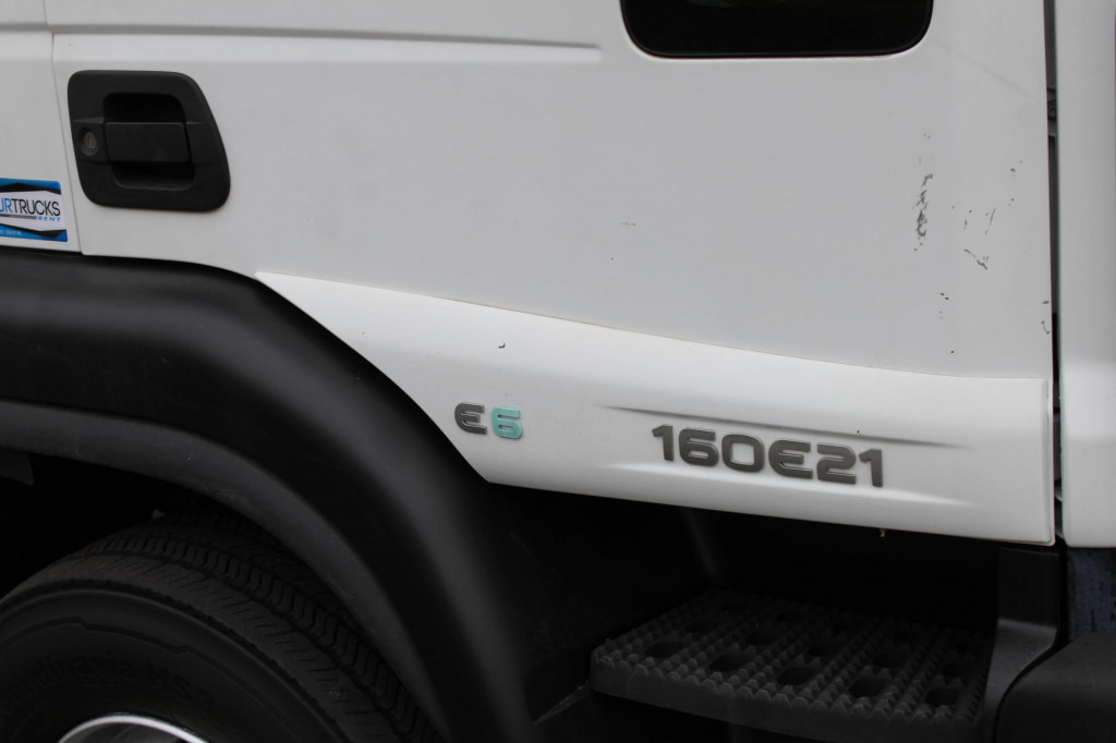 Iveco Eurocargo  160E210 E6 Koffer 6,9m Seiten Tür  LBW - Camión caja cerrada: foto 4 Iveco Eurocargo  160E210 E6 Koffer 6,9m Seiten Tür  LBW - Camión caja cerrada: foto 4