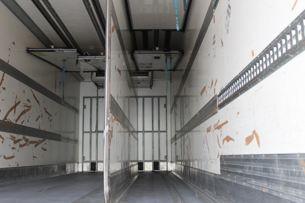 Mercedes-Benz Antos 2536 E6 CS 1250Mt Tri-temp LBW TW ATP - Camión frigorífico: foto 4 Mercedes-Benz Antos 2536 E6 CS 1250Mt Tri-temp LBW TW ATP - Camión frigorífico: foto 4