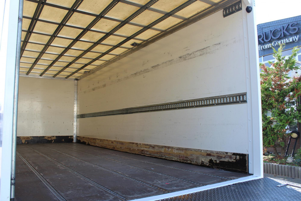 Renault D14 220E6 Laderbordwand nur 166 Tkm Klima - Camión caja cerrada: foto 2 Renault D14 220E6 Laderbordwand nur 166 Tkm Klima - Camión caja cerrada: foto 2