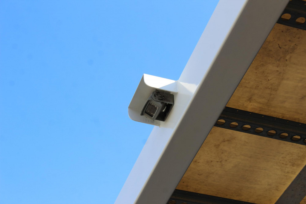 Renault D14 220E6 Laderbordwand nur 166 Tkm Klima - Camión caja cerrada: foto 5 Renault D14 220E6 Laderbordwand nur 166 Tkm Klima - Camión caja cerrada: foto 5