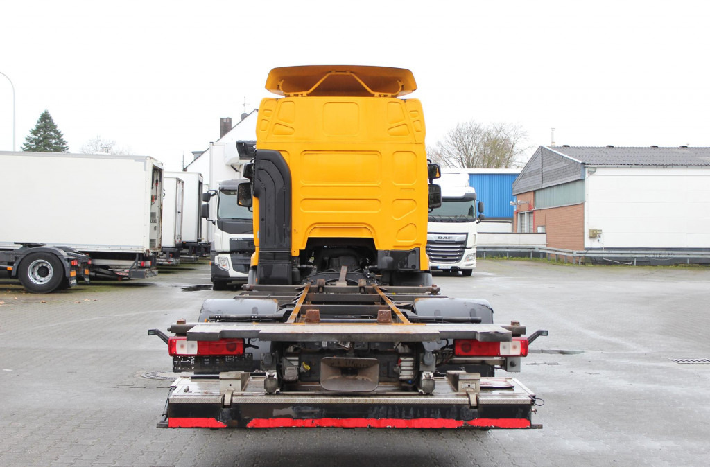 Camión chasis Renault Premium 380DXi BDF Schlafkabine LBW AHK 298 TKm: foto 11 Camión chasis Renault Premium 380DXi BDF Schlafkabine LBW AHK 298 TKm: foto 11