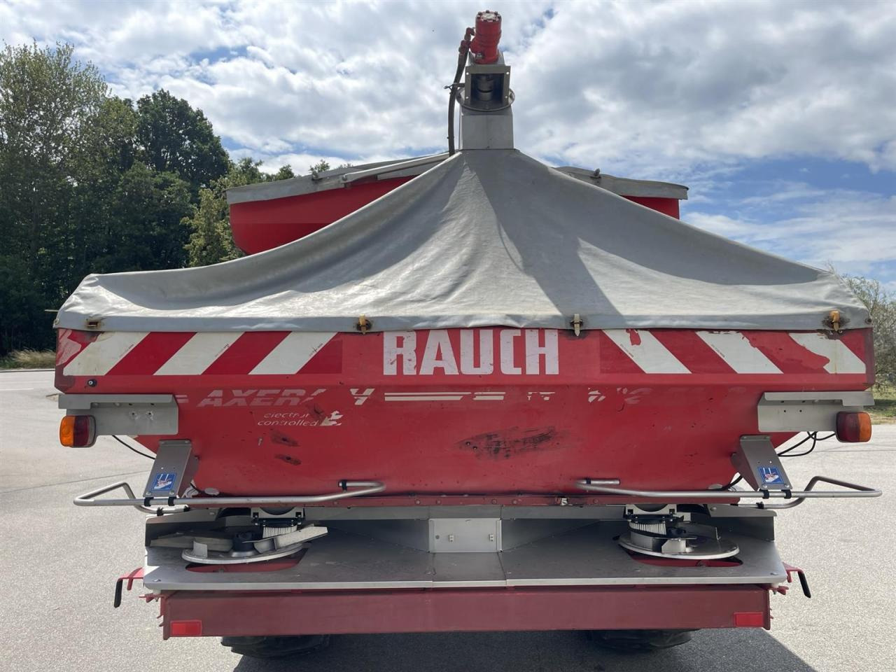 Rauch TWS 5000 Düngerwagen mit Deichsel-Lenkung und Streuer Axera H-EMC, gepflegter Zustand - Esparcidor de fertilizantes: foto 5 Rauch TWS 5000 Düngerwagen mit Deichsel-Lenkung und Streuer Axera H-EMC, gepflegter Zustand - Esparcidor de fertilizantes: foto 5