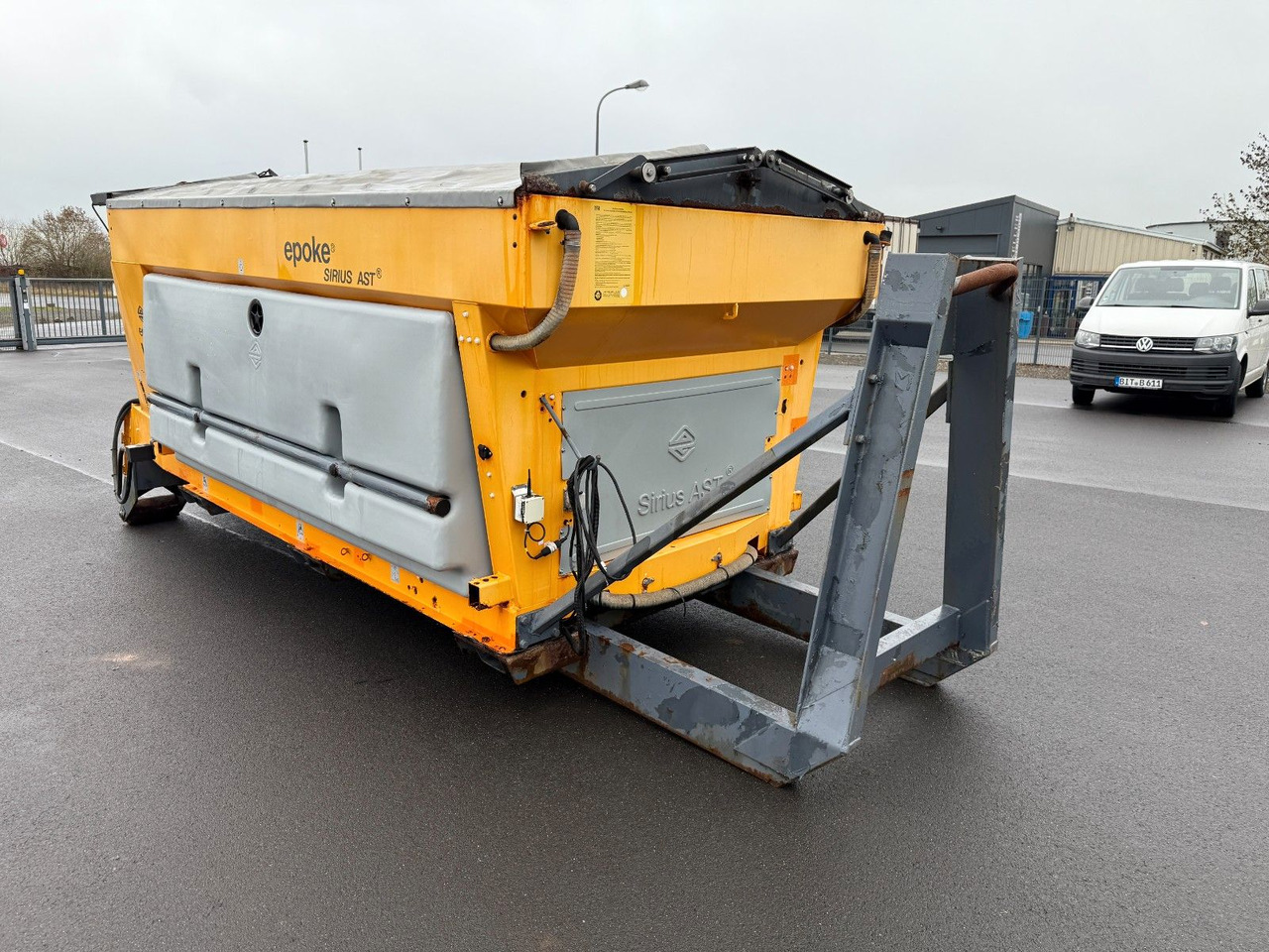Epoke Salzstreuer Winterdienst Bandstreuer - Camión multibasculante: foto 3 Epoke Salzstreuer Winterdienst Bandstreuer - Camión multibasculante: foto 3